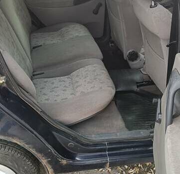 Синій ВАЗ Калина, об'ємом двигуна 1.6 л та пробігом 196 тис. км за 1600 $, фото 6 на Automoto.ua