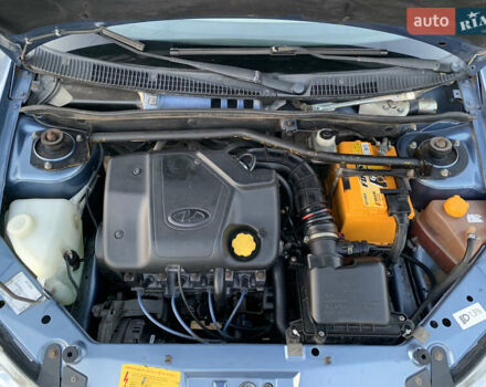 Синий ВАЗ Калина, объемом двигателя 1.6 л и пробегом 127 тыс. км за 2450 $, фото 7 на Automoto.ua