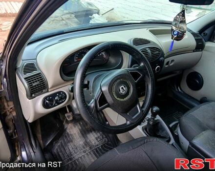 Синій ВАЗ Kalina, об'ємом двигуна 1.6 л та пробігом 175 тис. км за 1800 $, фото 5 на Automoto.ua