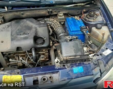 Синий ВАЗ Калина, объемом двигателя 1.6 л и пробегом 200 тыс. км за 1100 $, фото 4 на Automoto.ua