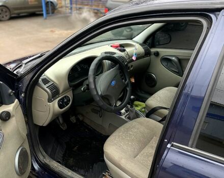 Синій ВАЗ Kalina, об'ємом двигуна 1.4 л та пробігом 124 тис. км за 2410 $, фото 6 на Automoto.ua