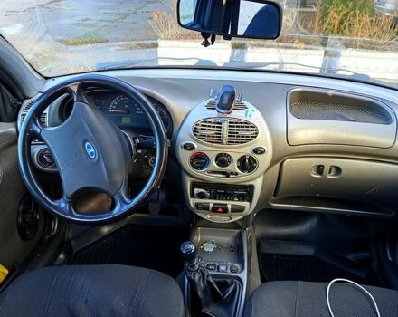 Синий ВАЗ Kalina, объемом двигателя 1.6 л и пробегом 175 тыс. км за 1600 $, фото 5 на Automoto.ua