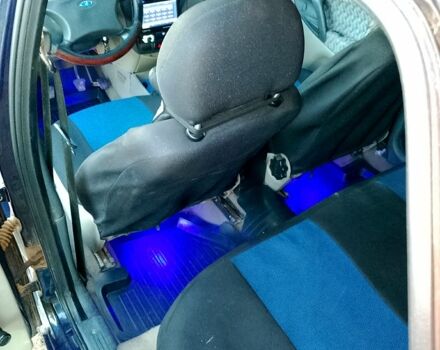 Синий ВАЗ Kalina, объемом двигателя 1.4 л и пробегом 180 тыс. км за 2400 $, фото 7 на Automoto.ua