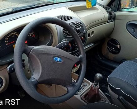 Синий ВАЗ Kalina, объемом двигателя 1.6 л и пробегом 170 тыс. км за 2400 $, фото 5 на Automoto.ua