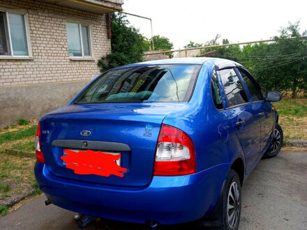 Синий ВАЗ Kalina, объемом двигателя 1.6 л и пробегом 100 тыс. км за 2500 $, фото 1 на Automoto.ua