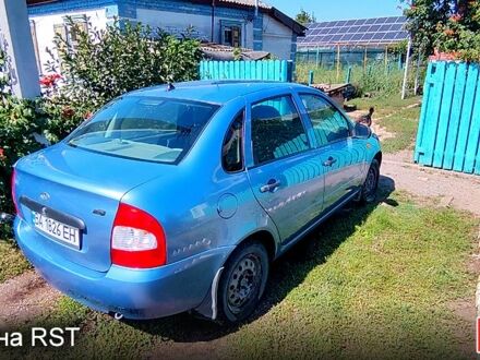 Синий ВАЗ Kalina, объемом двигателя 1.6 л и пробегом 162 тыс. км за 2100 $, фото 1 на Automoto.ua