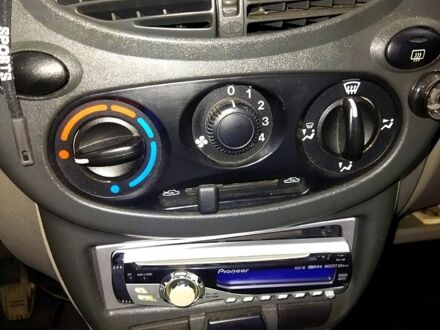 Синій ВАЗ Kalina, об'ємом двигуна 1.6 л та пробігом 97 тис. км за 1500 $, фото 1 на Automoto.ua