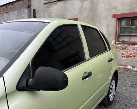 Зеленый ВАЗ Калина, объемом двигателя 1.6 л и пробегом 239 тыс. км за 1350 $, фото 7 на Automoto.ua