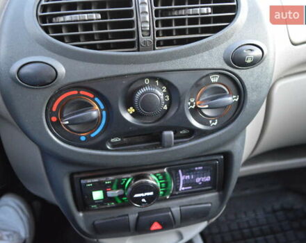 Зеленый ВАЗ Калина, объемом двигателя 1.6 л и пробегом 271 тыс. км за 2800 $, фото 18 на Automoto.ua