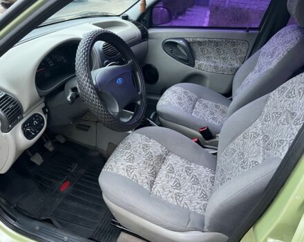 Зеленый ВАЗ Калина, объемом двигателя 1.6 л и пробегом 182 тыс. км за 1650 $, фото 5 на Automoto.ua