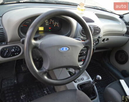 Зеленый ВАЗ Калина, объемом двигателя 1.6 л и пробегом 271 тыс. км за 2800 $, фото 5 на Automoto.ua