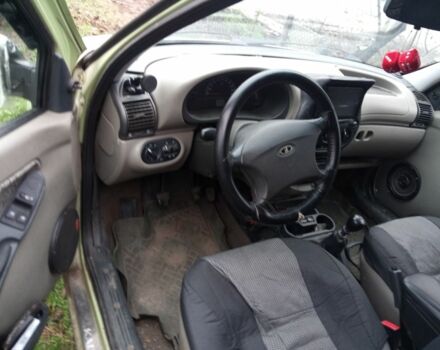 Зеленый ВАЗ Калина, объемом двигателя 1.6 л и пробегом 170 тыс. км за 1600 $, фото 4 на Automoto.ua