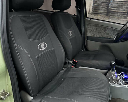 Зеленый ВАЗ Калина, объемом двигателя 1.6 л и пробегом 239 тыс. км за 1350 $, фото 17 на Automoto.ua