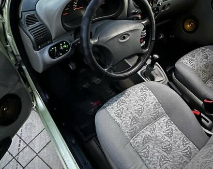 Зеленый ВАЗ Калина, объемом двигателя 1.6 л и пробегом 175 тыс. км за 1550 $, фото 21 на Automoto.ua