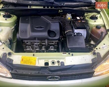 Зеленый ВАЗ Калина, объемом двигателя 1.6 л и пробегом 90 тыс. км за 3000 $, фото 2 на Automoto.ua