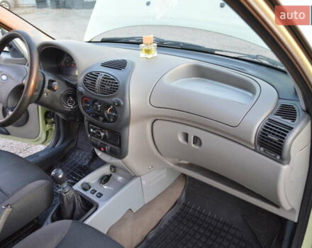 Зеленый ВАЗ Калина, объемом двигателя 1.6 л и пробегом 271 тыс. км за 2800 $, фото 14 на Automoto.ua