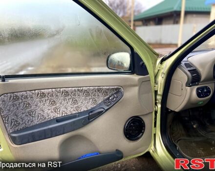 Зелений ВАЗ Kalina, об'ємом двигуна 1.6 л та пробігом 88 тис. км за 2200 $, фото 3 на Automoto.ua