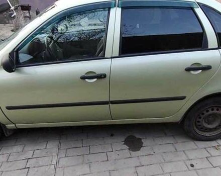 Зеленый ВАЗ Калина, объемом двигателя 1.6 л и пробегом 257 тыс. км за 2000 $, фото 3 на Automoto.ua