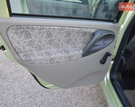 Зеленый ВАЗ Калина, объемом двигателя 1.6 л и пробегом 271 тыс. км за 2800 $, фото 7 на Automoto.ua