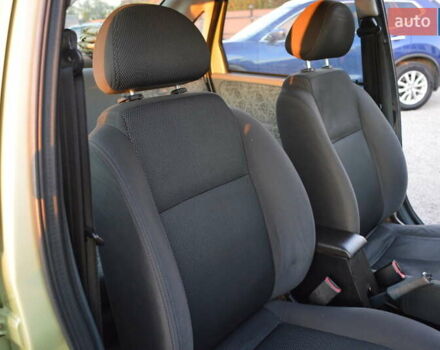 Зеленый ВАЗ Калина, объемом двигателя 1.6 л и пробегом 271 тыс. км за 2800 $, фото 15 на Automoto.ua