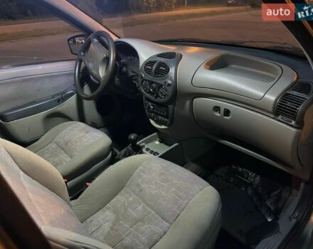 Зелений ВАЗ Калина, об'ємом двигуна 1.6 л та пробігом 260 тис. км за 1499 $, фото 4 на Automoto.ua