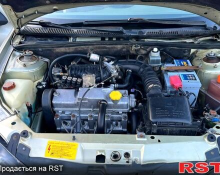 Зеленый ВАЗ Kalina, объемом двигателя 1.6 л и пробегом 230 тыс. км за 1499 $, фото 6 на Automoto.ua