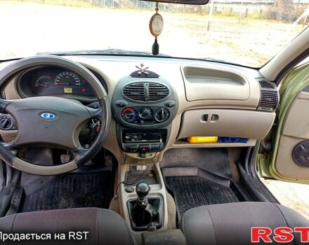 Зеленый ВАЗ Kalina, объемом двигателя 1.6 л и пробегом 294 тыс. км за 2200 $, фото 10 на Automoto.ua