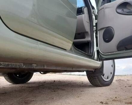 Зеленый ВАЗ Калина, объемом двигателя 1.6 л и пробегом 55 тыс. км за 3700 $, фото 7 на Automoto.ua