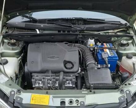 Зеленый ВАЗ Калина, объемом двигателя 1.6 л и пробегом 55 тыс. км за 3700 $, фото 8 на Automoto.ua