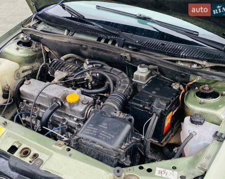 Зеленый ВАЗ Калина, объемом двигателя 1.6 л и пробегом 171 тыс. км за 1750 $, фото 8 на Automoto.ua