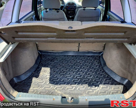 Зелений ВАЗ Kalina, об'ємом двигуна 1.4 л та пробігом 180 тис. км за 2700 $, фото 9 на Automoto.ua