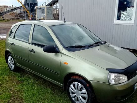 Зеленый ВАЗ Kalina, объемом двигателя 1.4 л и пробегом 315 тыс. км за 2250 $, фото 1 на Automoto.ua