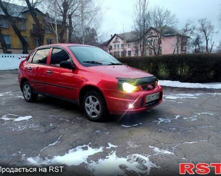 Красный ВАЗ Lada Kalina, объемом двигателя 1.6 л и пробегом 230 тыс. км за 2600 $, фото 6 на Automoto.ua
