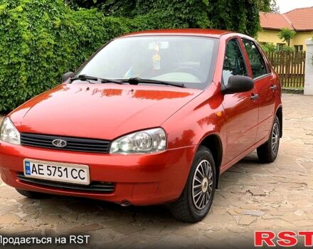 Красный ВАЗ Lada Kalina, объемом двигателя 1.6 л и пробегом 102 тыс. км за 3300 $, фото 3 на Automoto.ua