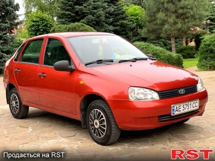 Красный ВАЗ Lada Kalina, объемом двигателя 1.6 л и пробегом 102 тыс. км за 3300 $, фото 1 на Automoto.ua