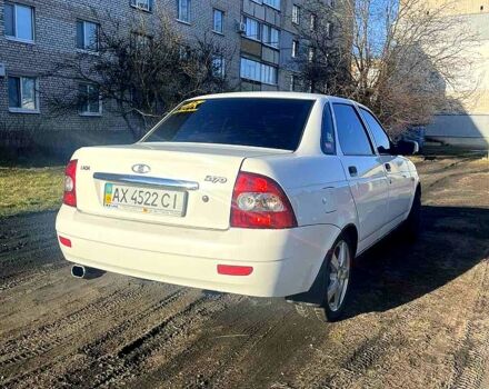 Белый ВАЗ Lada Priora, объемом двигателя 1.6 л и пробегом 249 тыс. км за 2999 $, фото 3 на Automoto.ua