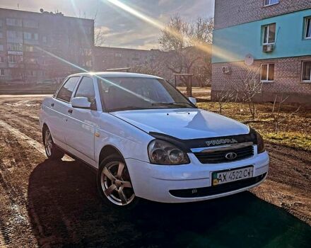 Белый ВАЗ Lada Priora, объемом двигателя 1.6 л и пробегом 249 тыс. км за 2999 $, фото 1 на Automoto.ua