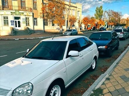 Білий ВАЗ Lada Priora, об'ємом двигуна 1.6 л та пробігом 120 тис. км за 4200 $, фото 1 на Automoto.ua