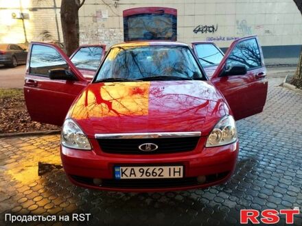 Красный ВАЗ Lada Priora, объемом двигателя 1.6 л и пробегом 44 тыс. км за 4900 $, фото 1 на Automoto.ua