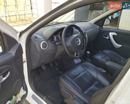 Білий ВАЗ Largus, об'ємом двигуна 1.6 л та пробігом 265 тис. км за 6500 $, фото 5 на Automoto.ua