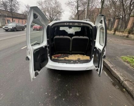 Білий ВАЗ Largus, об'ємом двигуна 1.6 л та пробігом 361 тис. км за 3900 $, фото 5 на Automoto.ua