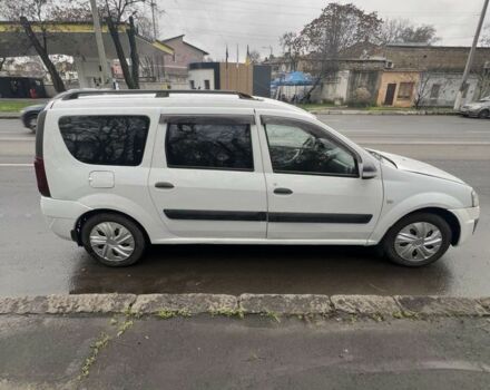 Білий ВАЗ Largus, об'ємом двигуна 1.6 л та пробігом 361 тис. км за 3900 $, фото 1 на Automoto.ua