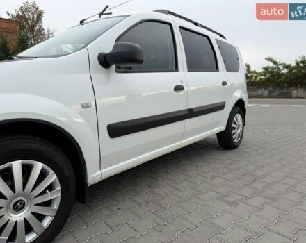 Білий ВАЗ Largus, об'ємом двигуна 1.6 л та пробігом 182 тис. км за 4350 $, фото 25 на Automoto.ua