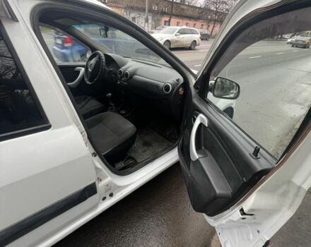 Білий ВАЗ Largus, об'ємом двигуна 1.6 л та пробігом 361 тис. км за 3900 $, фото 4 на Automoto.ua