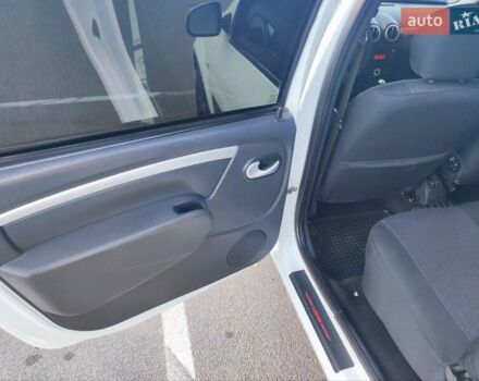 Білий ВАЗ Largus, об'ємом двигуна 1.6 л та пробігом 192 тис. км за 7700 $, фото 12 на Automoto.ua