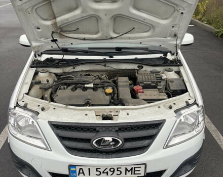Білий ВАЗ Largus, об'ємом двигуна 1.6 л та пробігом 41 тис. км за 9900 $, фото 4 на Automoto.ua