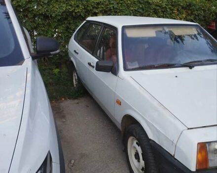 Білий ВАЗ Largus, об'ємом двигуна 12.9 л та пробігом 147 тис. км за 800 $, фото 2 на Automoto.ua