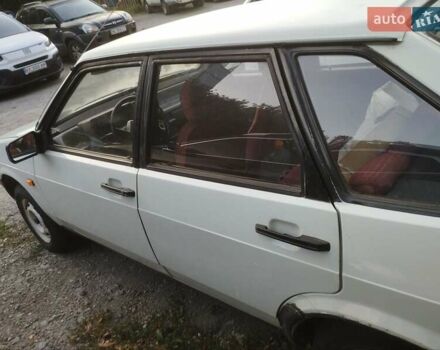 Білий ВАЗ Largus, об'ємом двигуна 12.9 л та пробігом 147 тис. км за 800 $, фото 10 на Automoto.ua