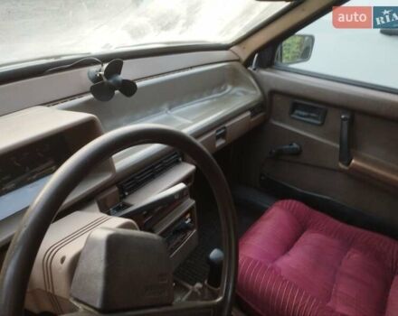 Білий ВАЗ Largus, об'ємом двигуна 12.9 л та пробігом 147 тис. км за 800 $, фото 9 на Automoto.ua