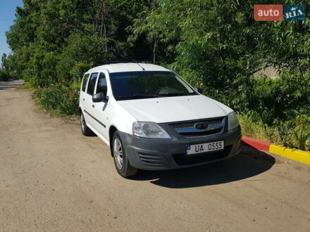 ВАЗ Largus 2013 в Херсоне на Automoto.ua Белый ВАЗ Largus, объемом двигателя 1.6 л и пробегом 130 тыс. км за 4950 $, фото 1 на Automoto.ua